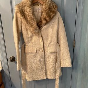 Faux fur trim cream jacket
